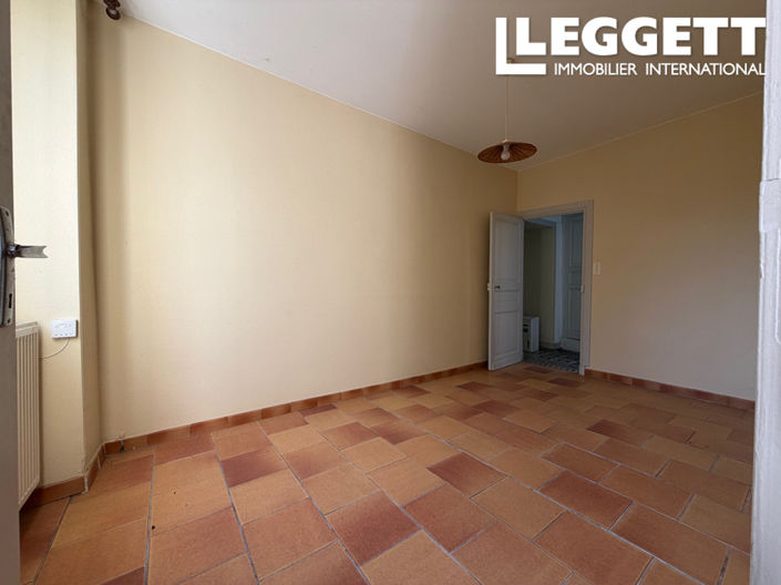 Image No.9-5 Bed House for sale