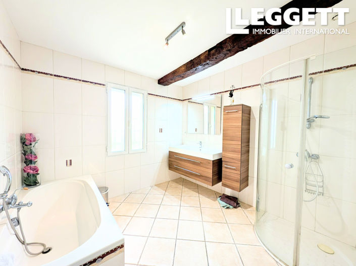 Image No.8-Maison de 6 chambres à vendre à Cours-les-Bains