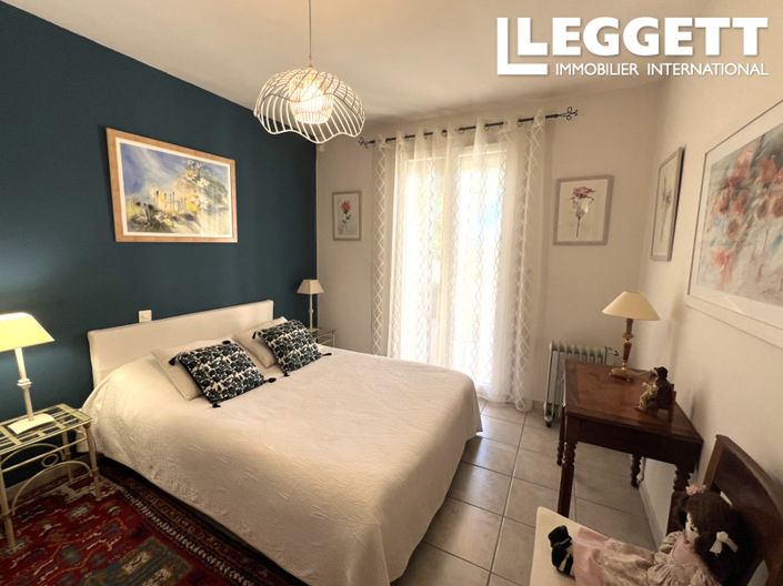 Image No.6-3 Bed House for sale