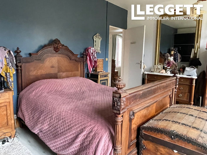 Image No.10-4 Bed House for sale