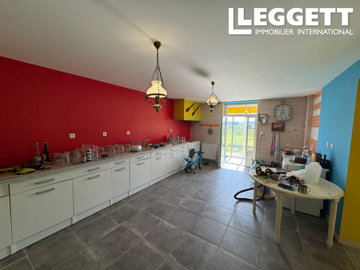 ahr0chm6ly9jzg4uagvzdglhlmltbw8vaw1hz2uvvevom