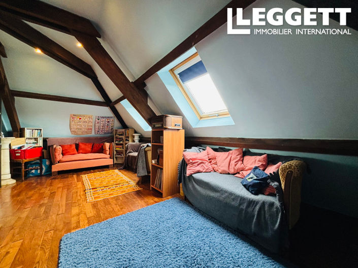 Image No.10-6 Bed House for sale