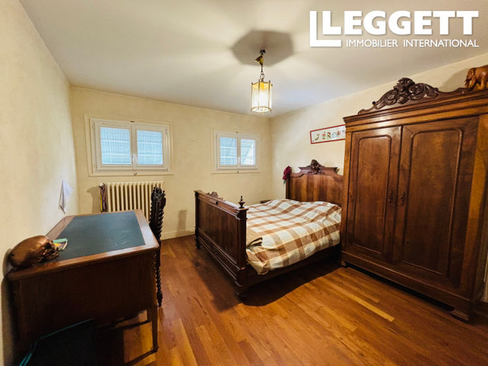 Image No.5-6 Bed House for sale