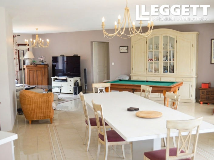 Image No.7-4 Bed House for sale