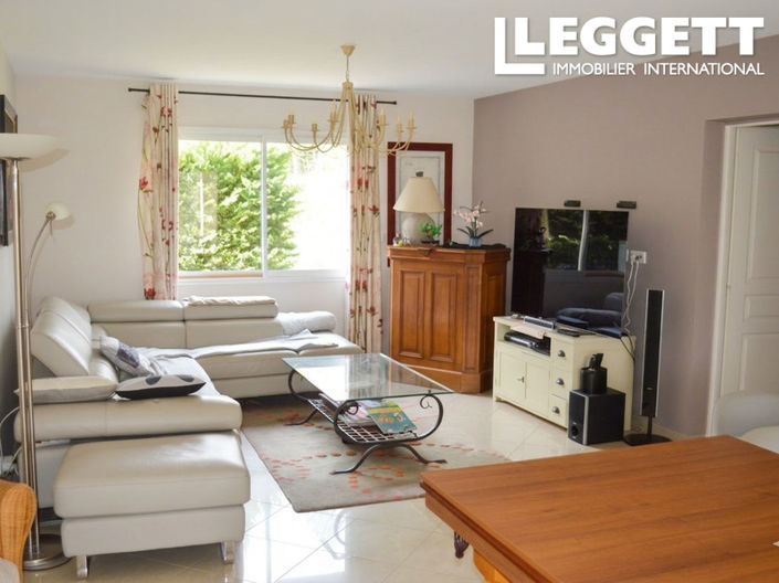 Image No.8-4 Bed House for sale