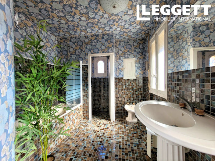 Image No.8-11 Bed House for sale