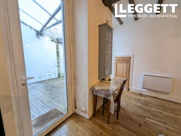 ahr0chm6ly9jzg4uagvzdglhlmltbw8vaw1hz2uvvevom