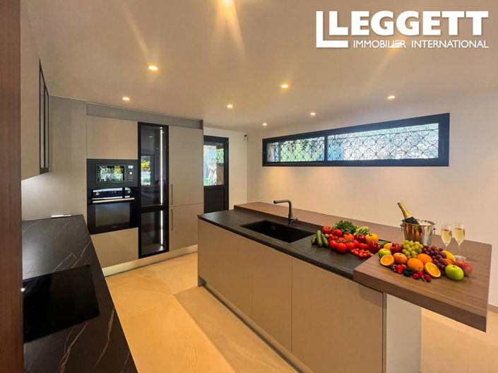 Image No.10-4 Bed House for sale