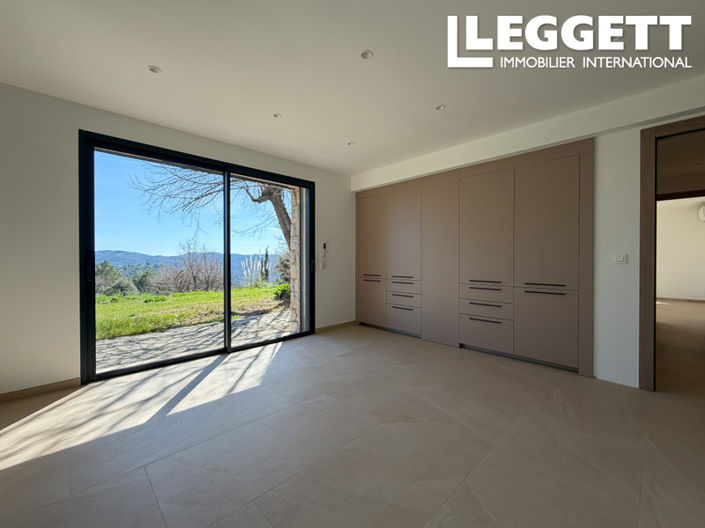 Image No.9-4 Bed House for sale