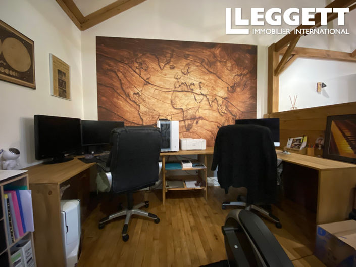 Image No.10-2 Bed House for sale