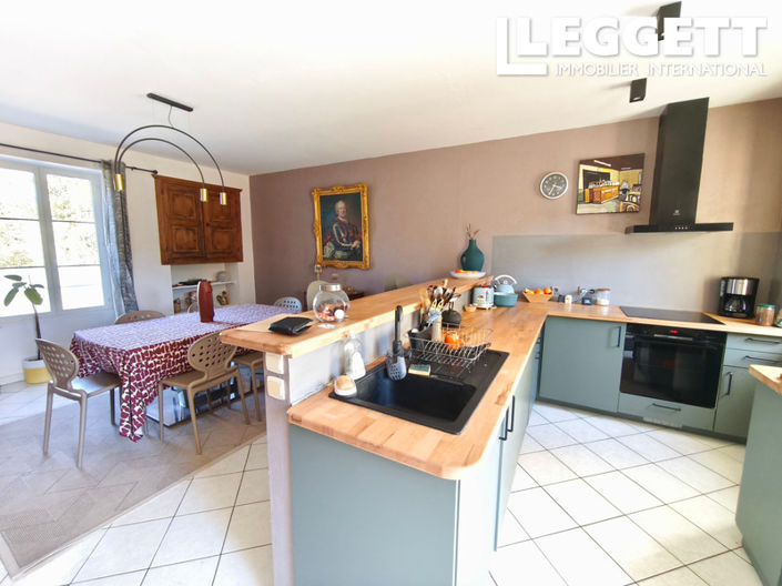 Image No.3-4 Bed House for sale