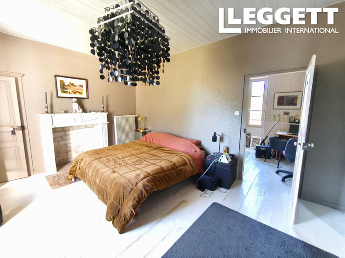 Image No.6-4 Bed House for sale