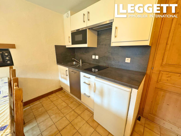 Image No.10-5 Bed House for sale