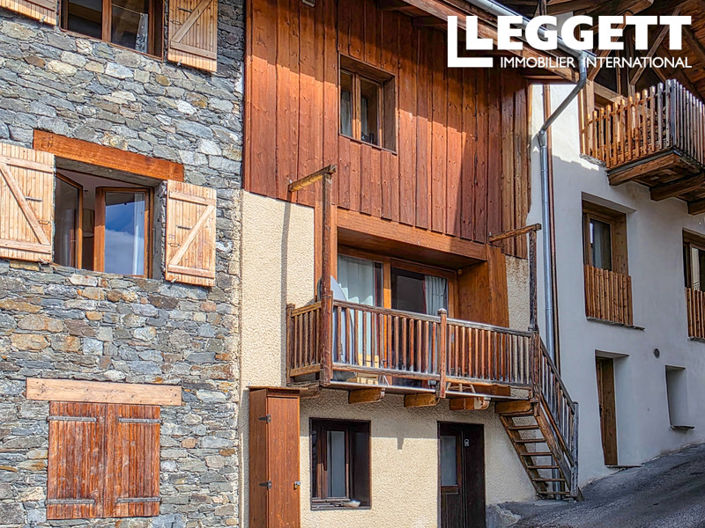 Image No.2-5 Bed House for sale