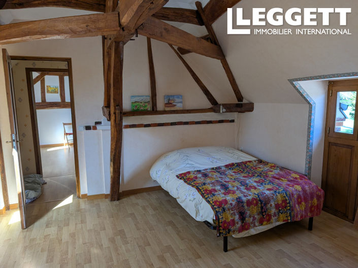 Image No.6-5 Bed House for sale