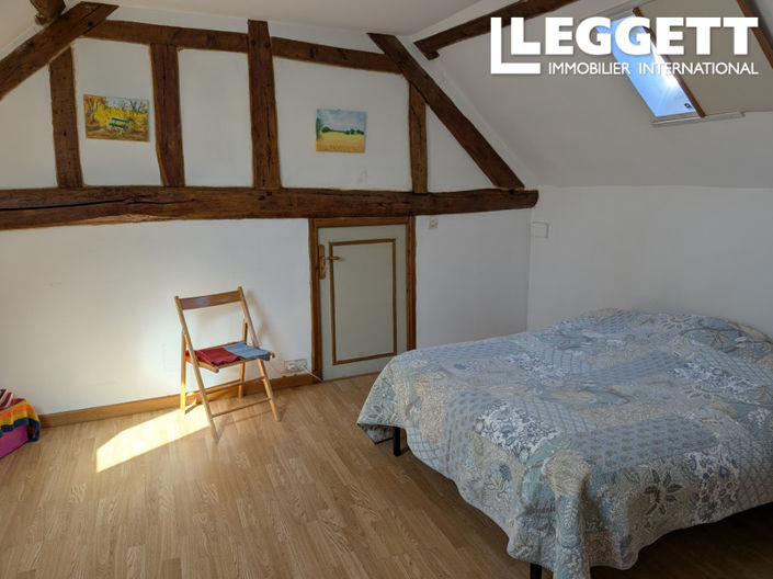 Image No.7-5 Bed House for sale