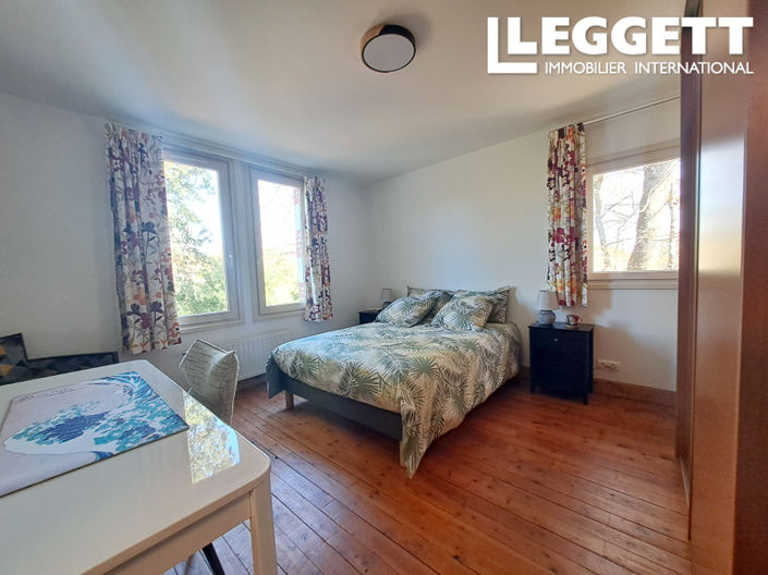 Image No.10-5 Bed House for sale