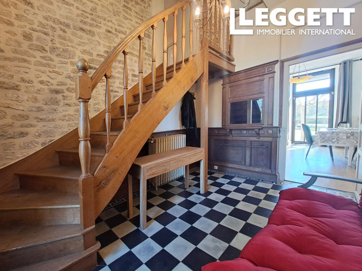 Image No.6-5 Bed House for sale