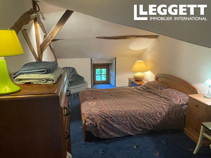 Image No.8-5 Bed House for sale