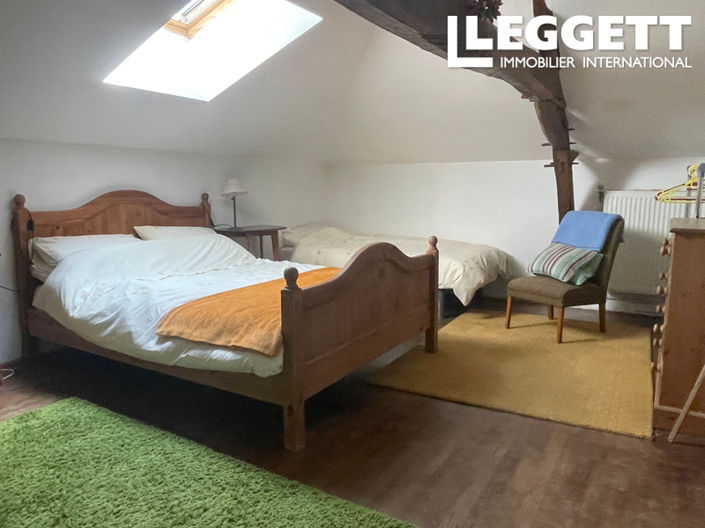 Image No.9-5 Bed House for sale