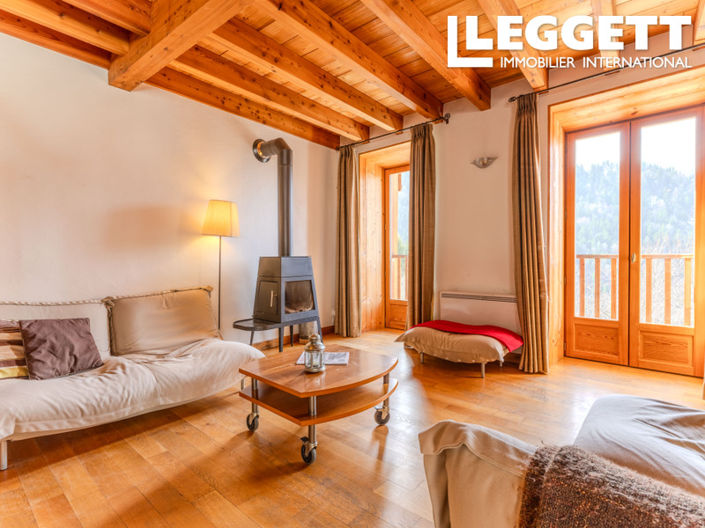 Image No.6-11 Bed House for sale