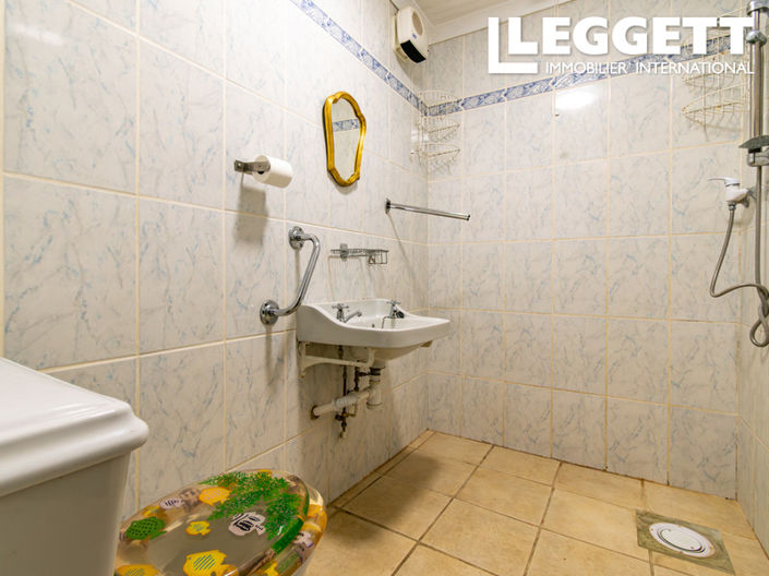 Image No.8-3 Bed House for sale