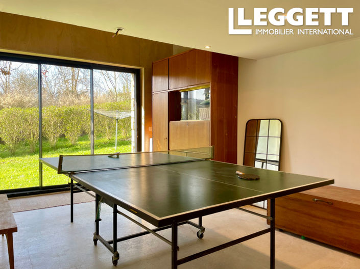 Image No.8-4 Bed House for sale