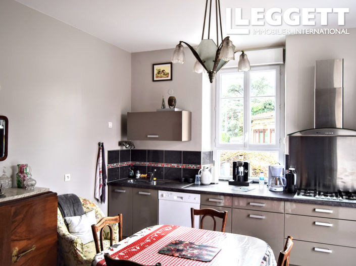 Image No.3-6 Bed House for sale