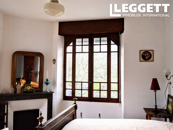 Image No.7-6 Bed House for sale