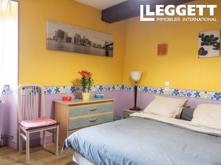 Image No.10-3 Bed House for sale