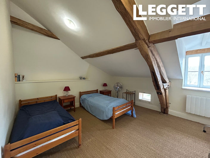 Image No.9-8 Bed House for sale