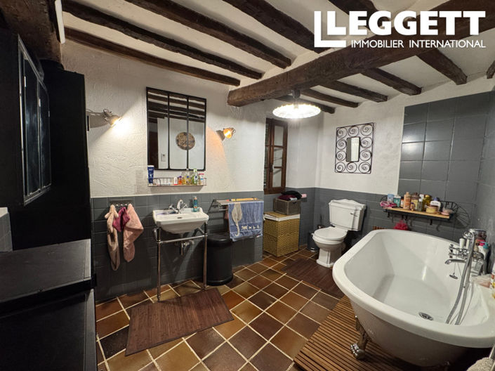 Image No.10-2 Bed House for sale