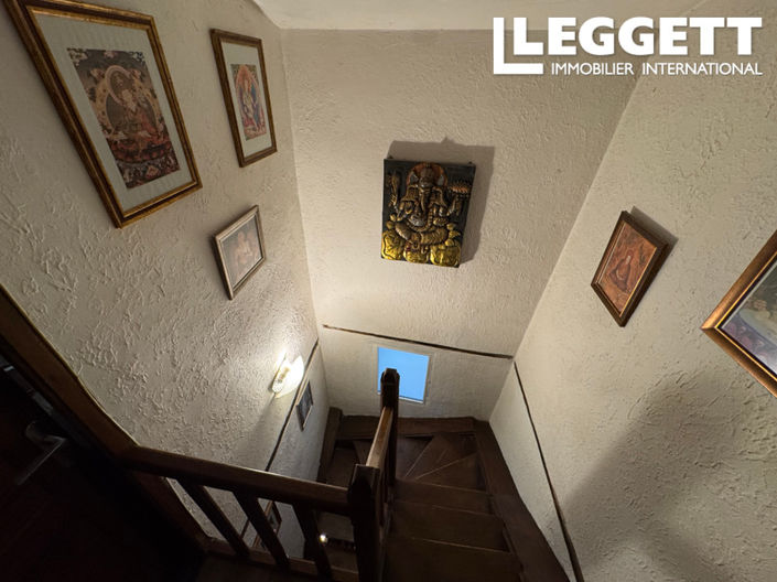 Image No.8-2 Bed House for sale