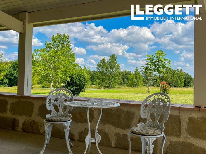 Image No.2-4 Bed House for sale