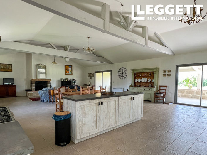 Image No.6-4 Bed House for sale