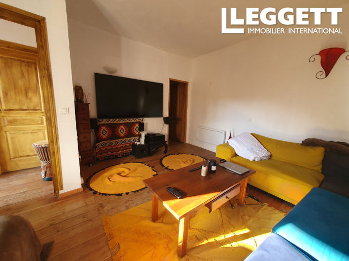 Image No.8-12 Bed House for sale