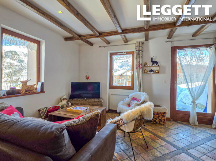 Image No.3-3 Bed House for sale