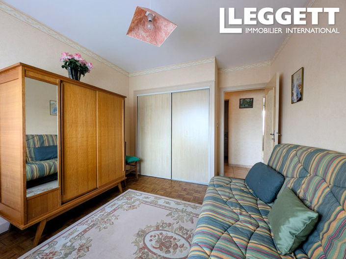 Image No.9-3 Bed House for sale