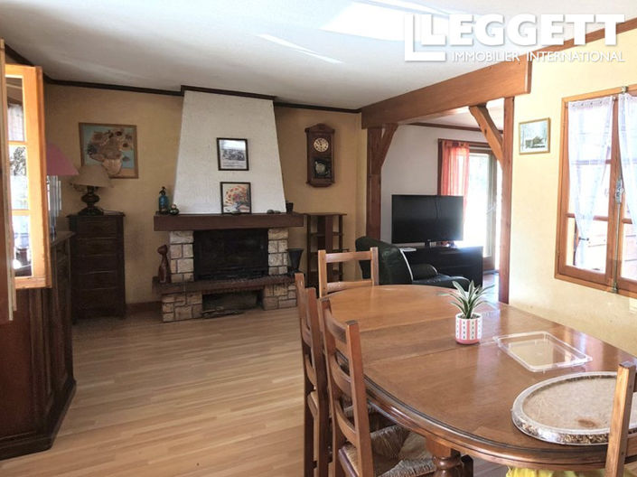 Image No.6-2 Bed House for sale