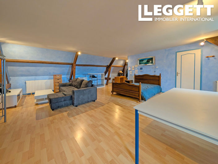 Image No.10-4 Bed House for sale