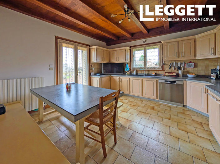 Image No.7-4 Bed House for sale