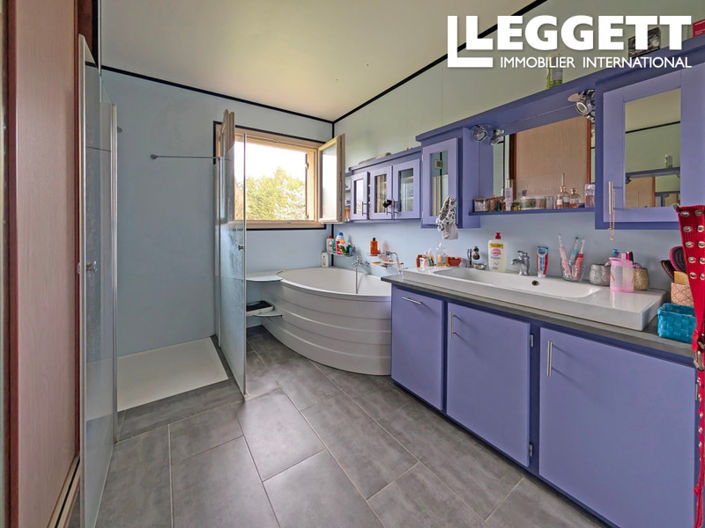 Image No.9-4 Bed House for sale