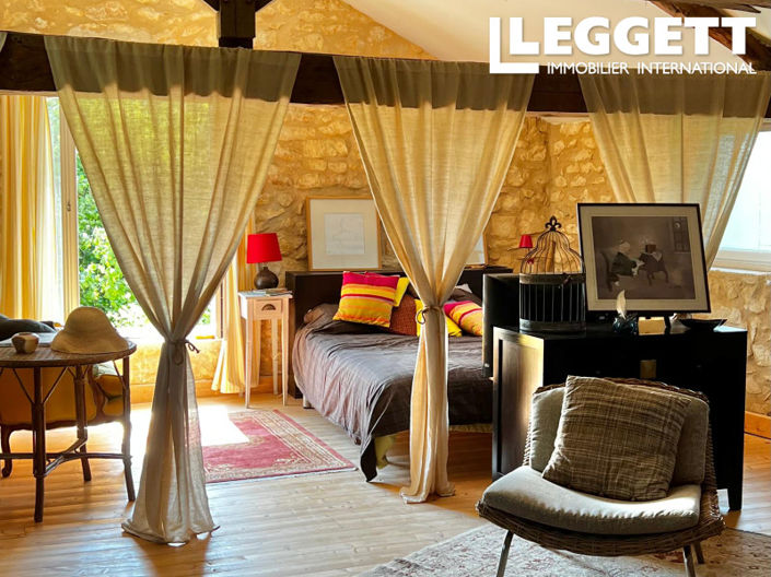 Image No.9-3 Bed House for sale