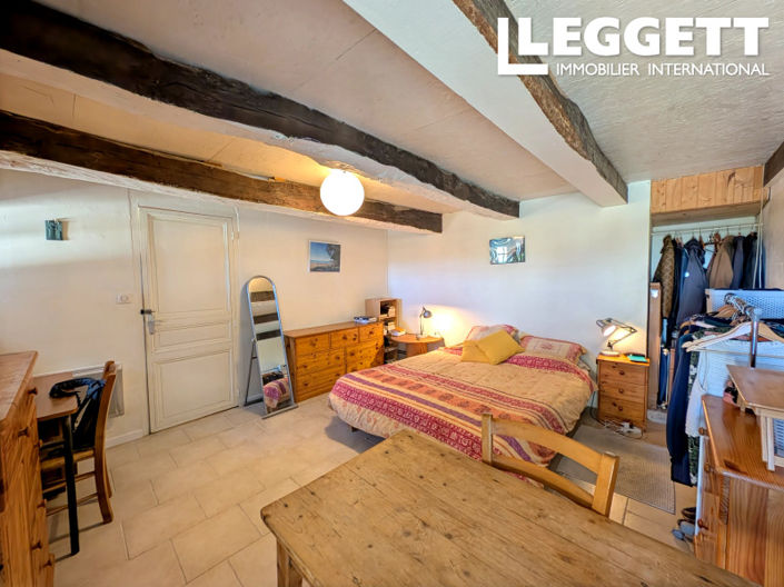 Image No.6-4 Bed House for sale