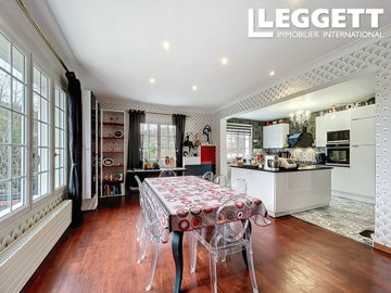 ahr0chm6ly9jzg4uagvzdglhlmltbw8vaw1hz2uvvevom