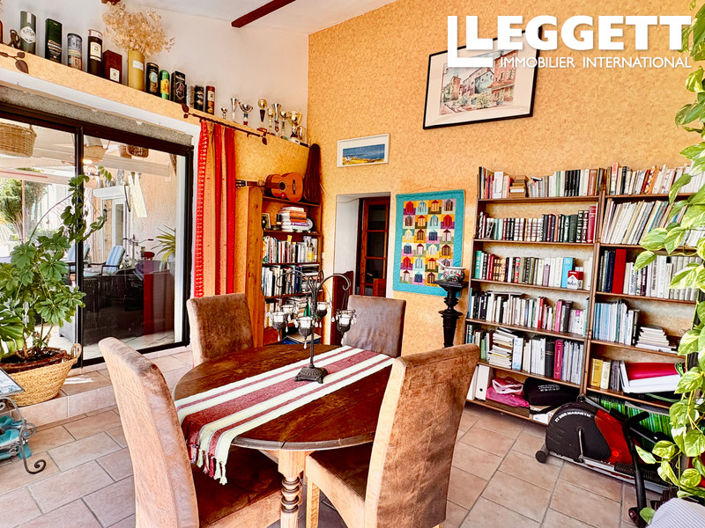 Image No.5-5 Bed House for sale