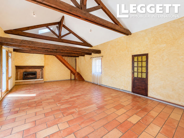 Image No.6-5 Bed House for sale