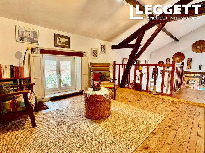 Image No.9-5 Bed House for sale