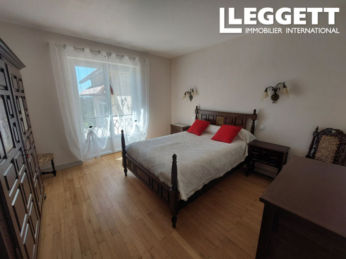 Image No.9-Maison de 4 chambres à vendre à Charente