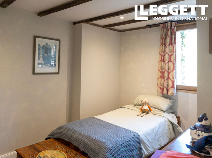 Image No.10-4 Bed House for sale